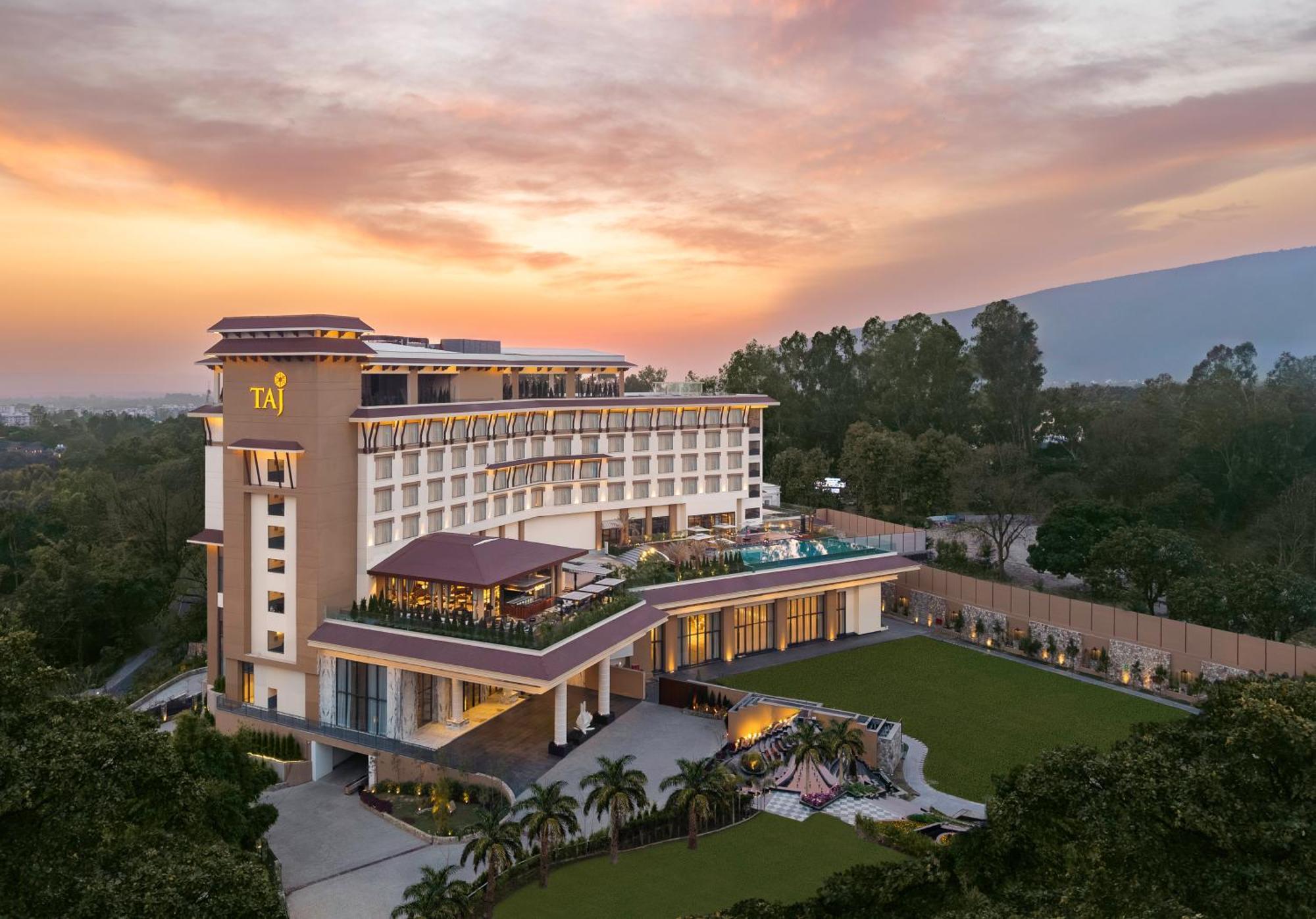 Hotel Taj Mussoorie Foothills, Dehradun Exterior foto